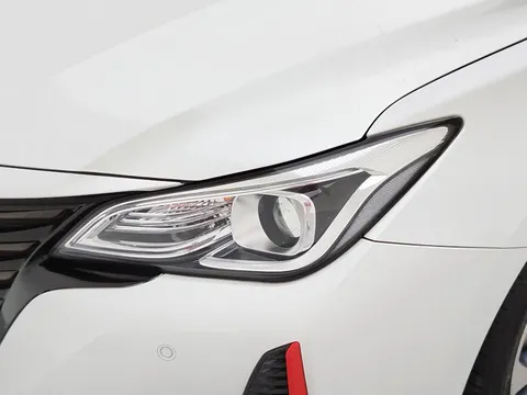 Changan Raeton CC