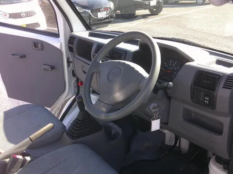 Nissan Clipper Truck
