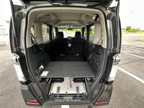Honda N-BOX Plus Custom