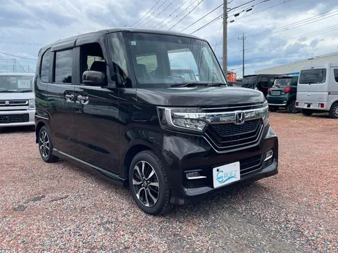 Honda N-BOX Custom
