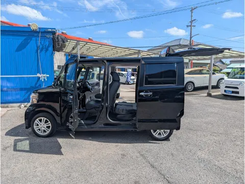 Honda N-BOX Custom