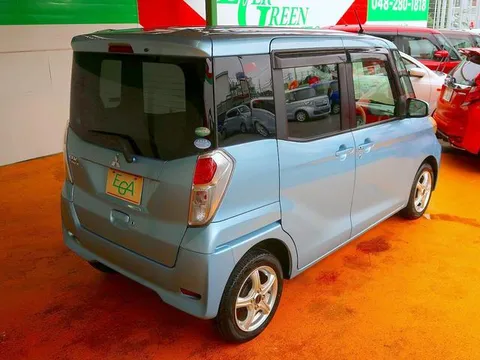 Mitsubishi eK Space