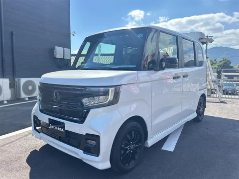 Honda N-BOX Custom