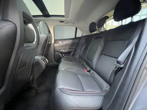 Lynk & Co Lynk & Co 02