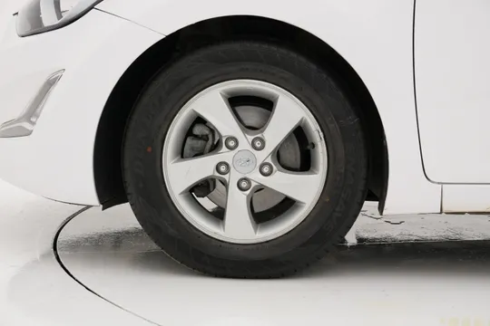 Hyundai Elantra (Avante)