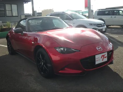 Mazda MX-5 (Roadster)