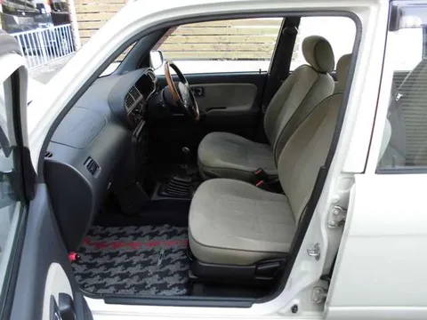 Daihatsu Mira Gino