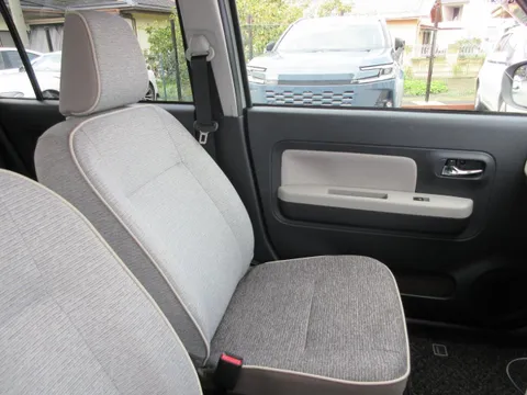 Daihatsu Mira Tocot