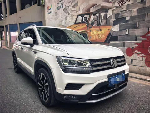 Volkswagen Tharu