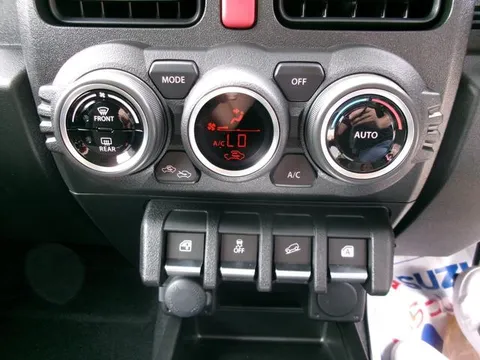 Suzuki Jimny Sierra