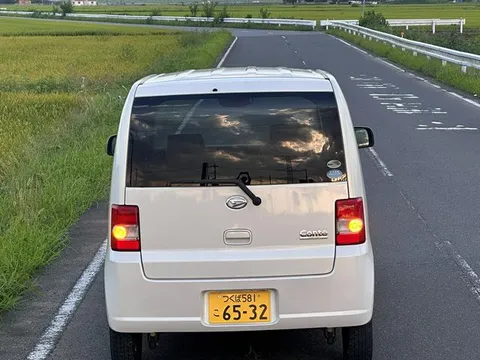 Daihatsu Move Conte