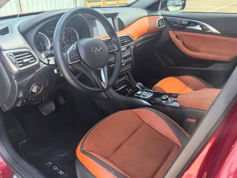 Infiniti QX30