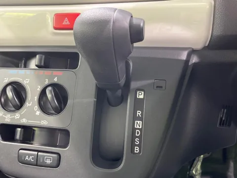 Daihatsu Mira Tocot