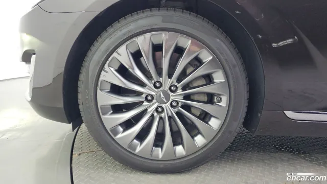 Genesis G90 (EQ900)