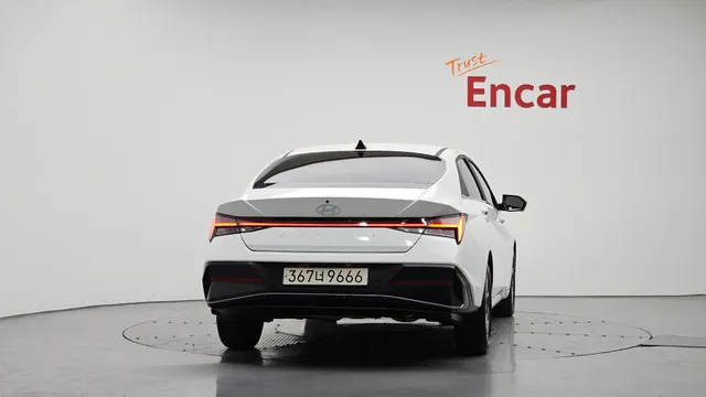 Hyundai Elantra (Avante)