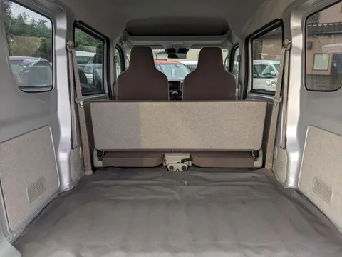 Nissan Clipper Van