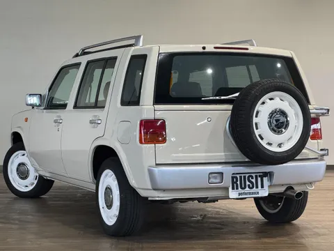 Nissan Rasheen