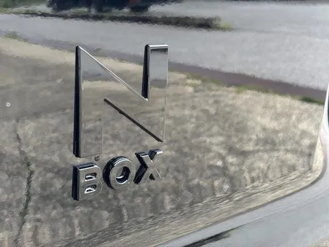 Honda N-BOX Custom