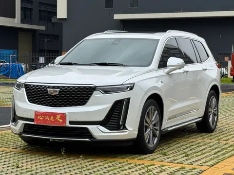 Cadillac XT6
