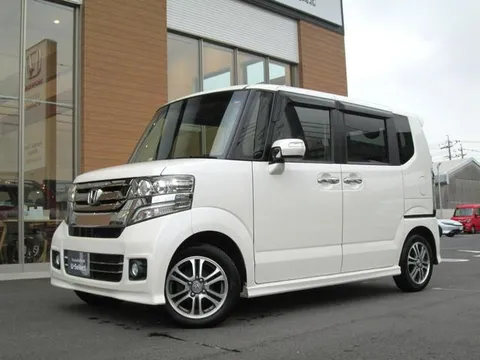 Honda N-BOX Custom