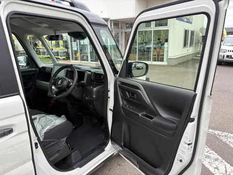 Suzuki Spacia Gear