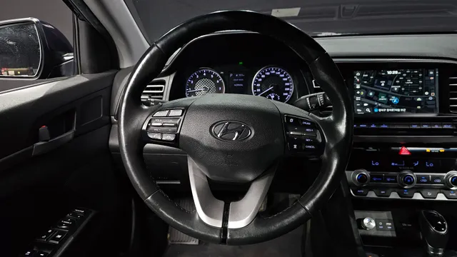 Hyundai Elantra (Avante)