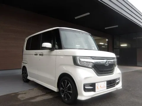 Honda N-BOX Custom