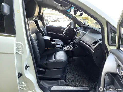 SsangYong Stavic (Korando Turismo)