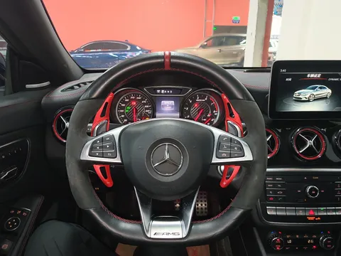 Mercedes-Benz Mercedes-Benz CLA