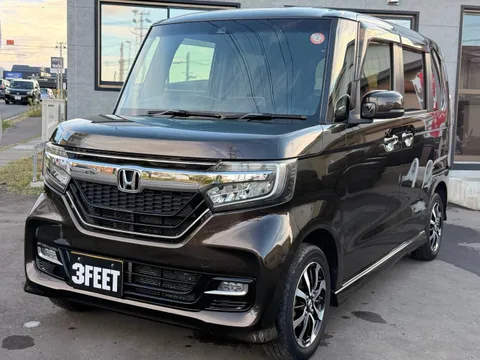 Honda N-BOX Custom