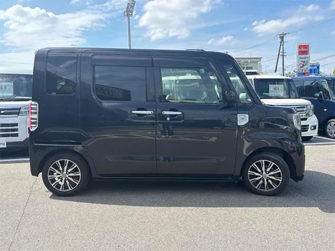 Toyota Pixis Mega