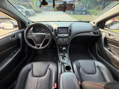 Chery Arrizo 5