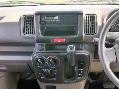 Mitsubishi Minicab Van