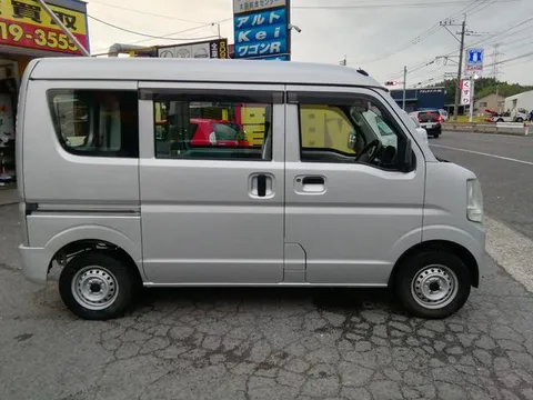 Mitsubishi Minicab Van