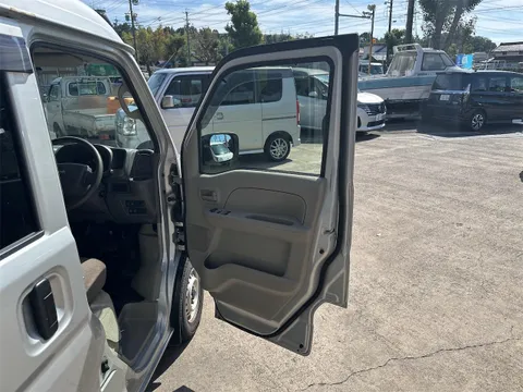 Nissan Clipper