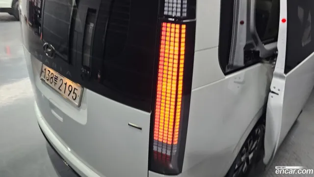 Hyundai Staria