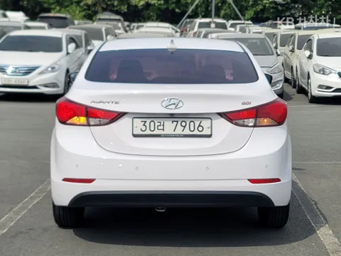Hyundai Elantra (Avante)