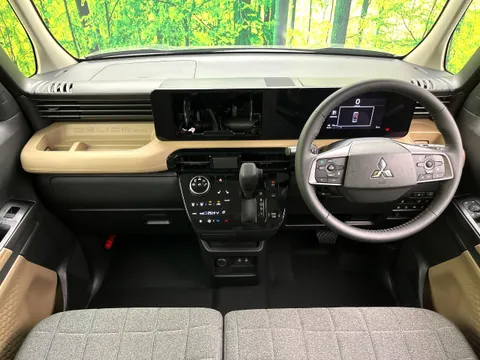 Mitsubishi Delica Mini