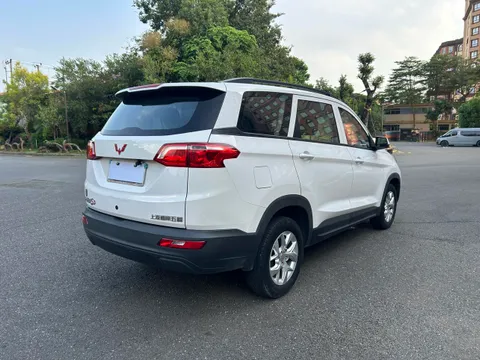 Wuling Hongguang S3