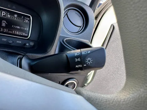 Daihatsu Mira Tocot
