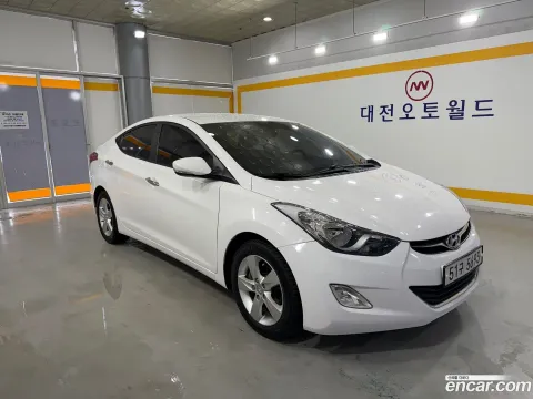 Hyundai Elantra (Avante)