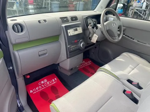 Toyota Pixis Space