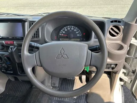 Mitsubishi Minicab Van