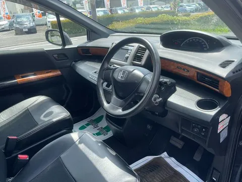 Honda Freed Spike