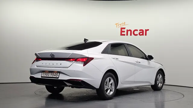 Hyundai Elantra (Avante)
