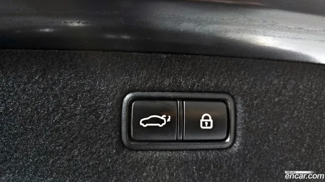 Genesis G90 (EQ900)