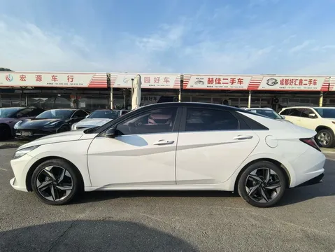 Hyundai Elantra (Avante)