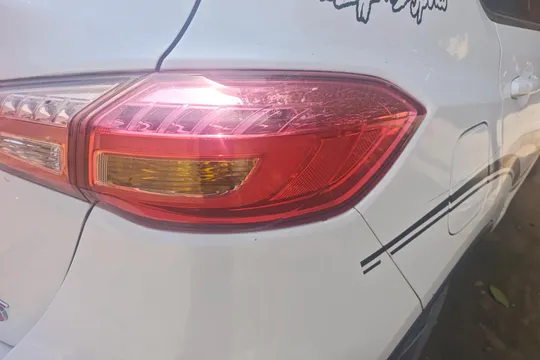 Dongfeng AX5