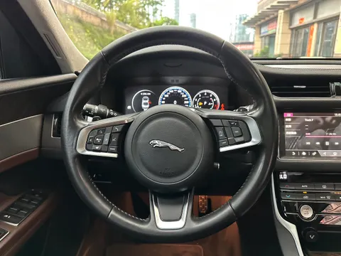Jaguar XFL