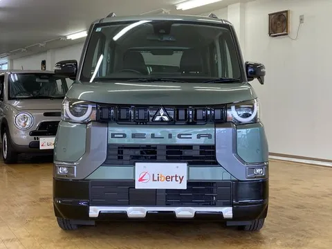 Mitsubishi Delica Mini